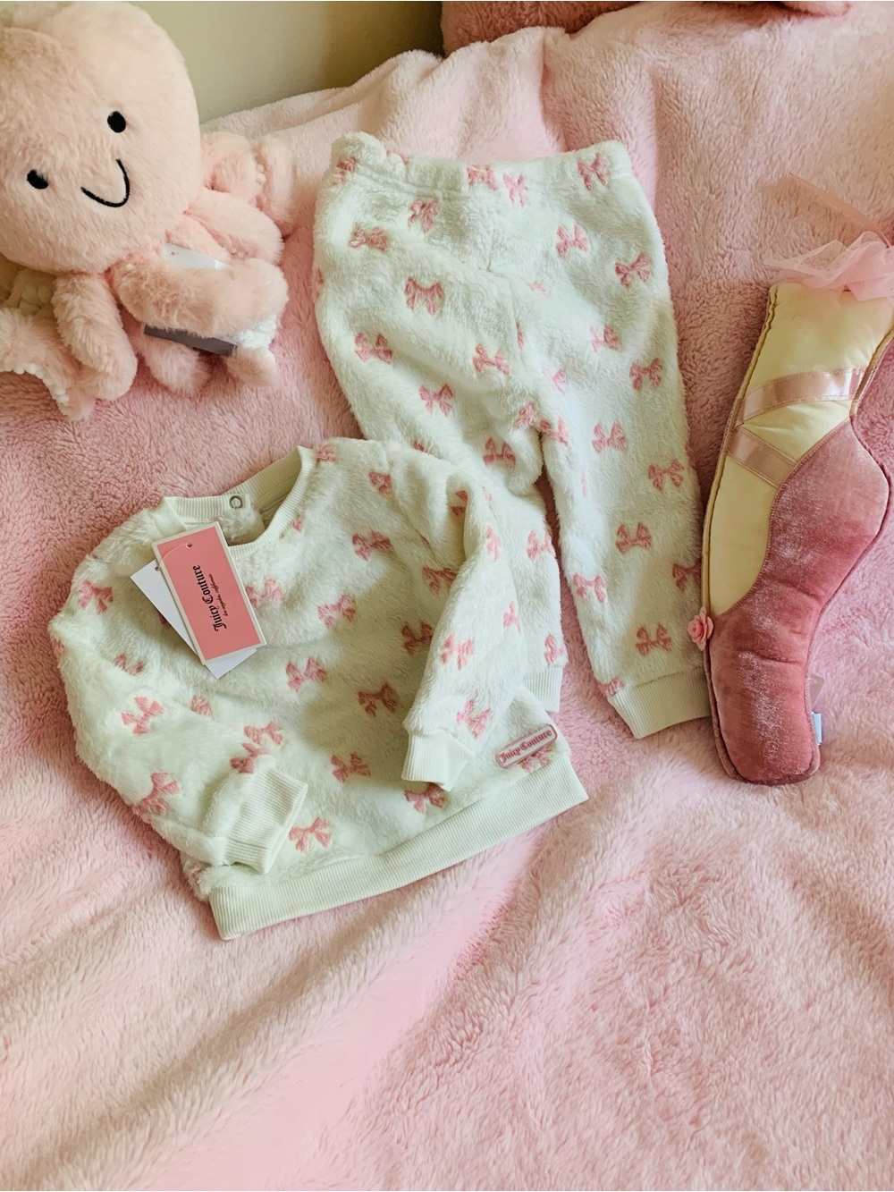 Juicy Couture Baby Girl Outfit  2pc Sherpa Set Ivory Pink Bows 12 Month